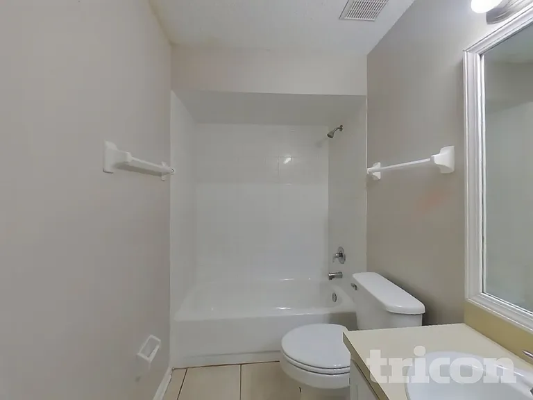 1854 Mackenzie Ct N — Photo 12