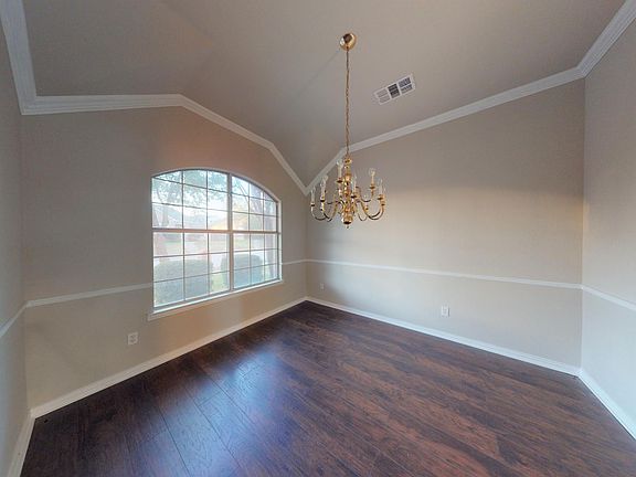 2nd image of 519 Castleford Dr