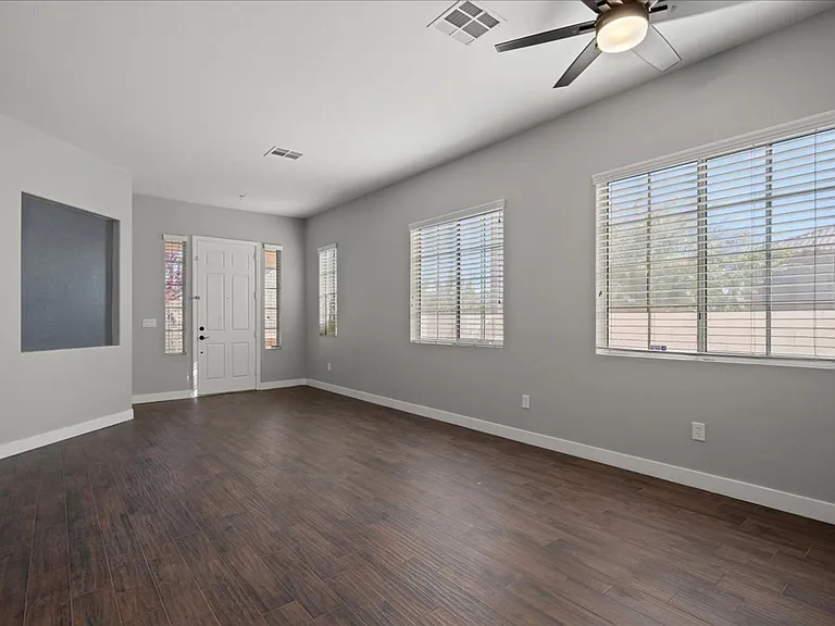 10101 Pinnacle View Pl — Photo 4