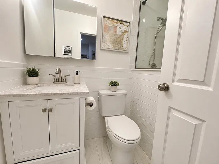 160 Salem St — Photo 6