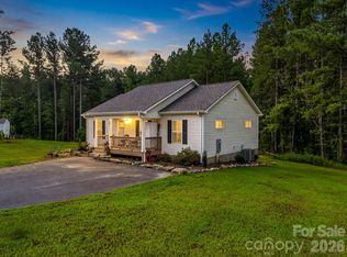 47 Heartleaf Ln, Columbus, NC 28722