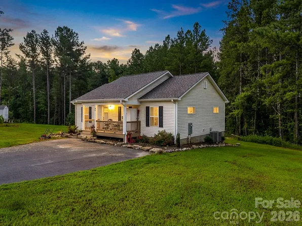 47 Heartleaf Ln, Columbus, NC 28722
