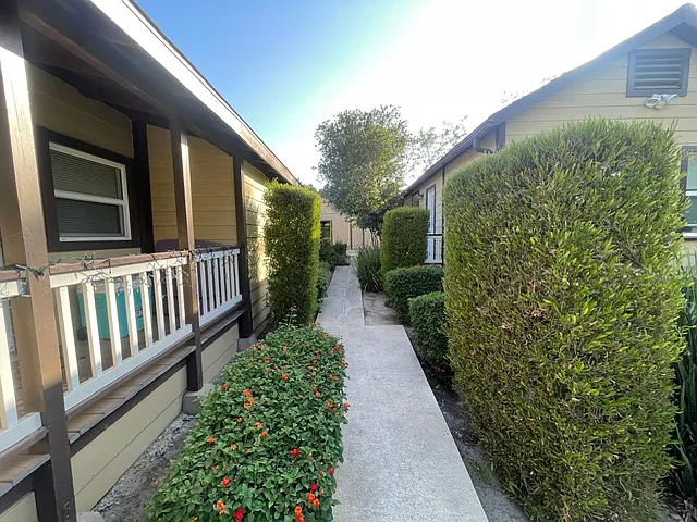 812 Cedar St #102 — Photo 5