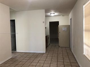 2413 NW 9th St, Pompano Beach, FL 33311