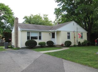 160 Highland Ave, Wakefield, RI 02879