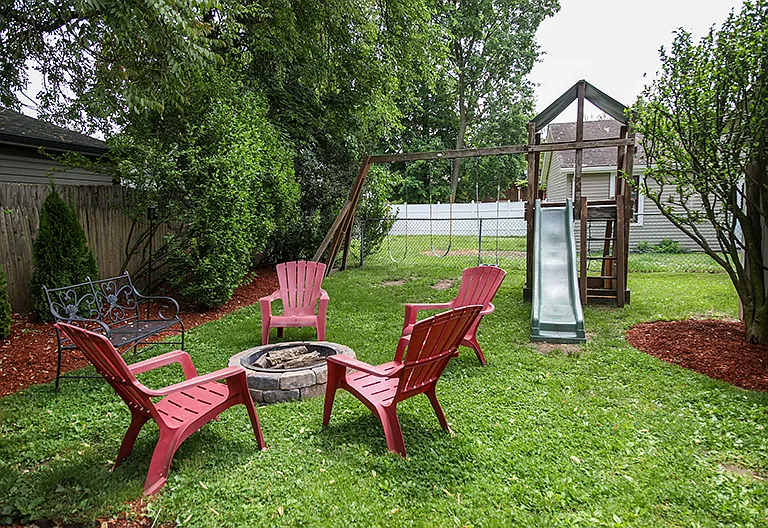 1253 Beaumont Ave — Photo 24