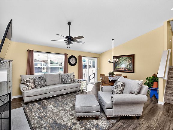 2nd image of 1731 Roebling Rd