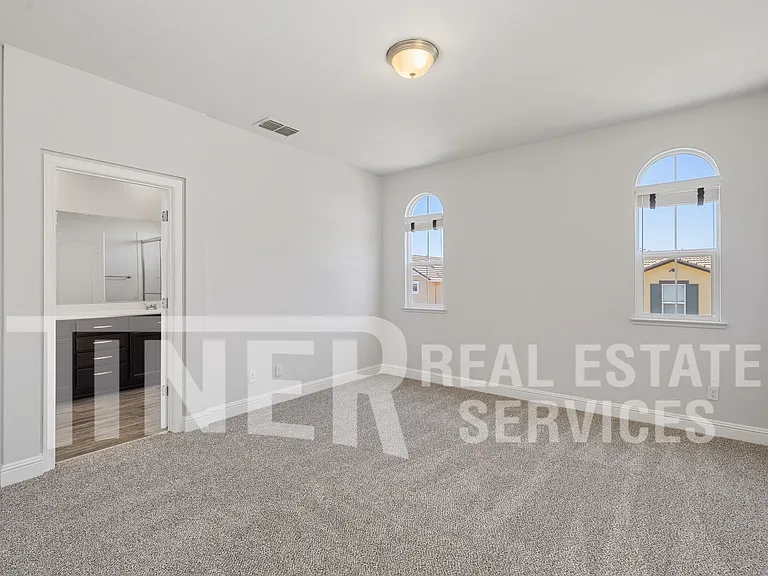 203 Rochdale St — Photo 13