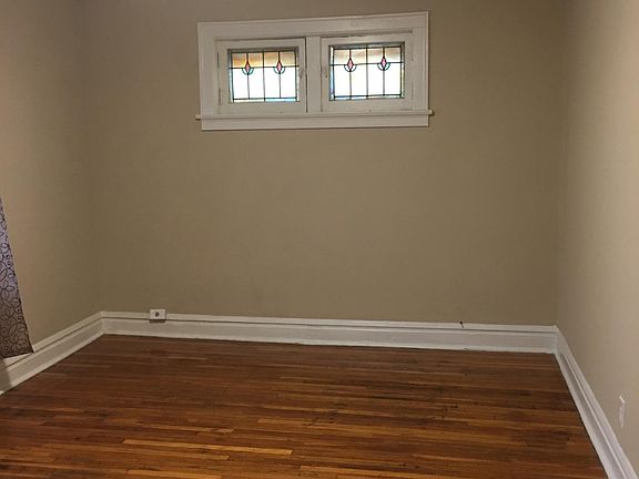 LIVINGROOM VIEW
