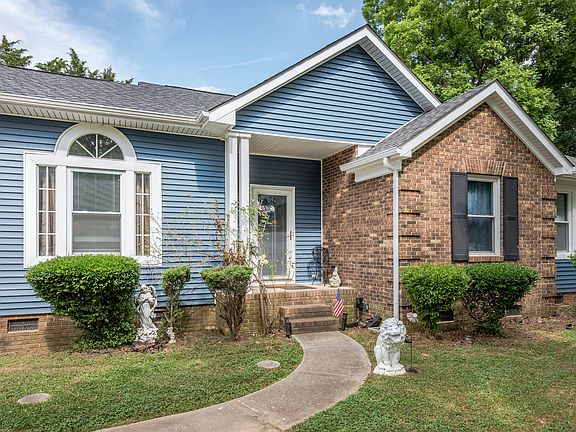 2nd image of 3021 Old House Cres
