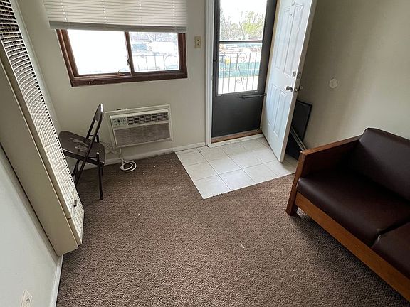 4th image of 15701 Lamon Ave APT 9