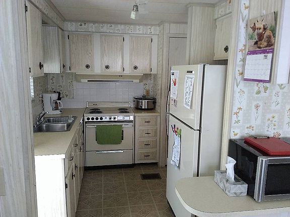 5th image of 1502A Peachtree Ln