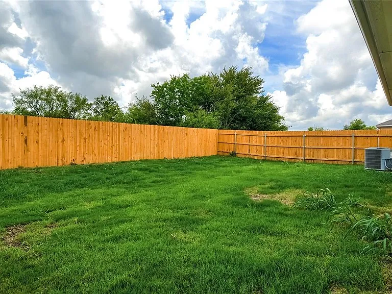745 Adler Way — Photo 31