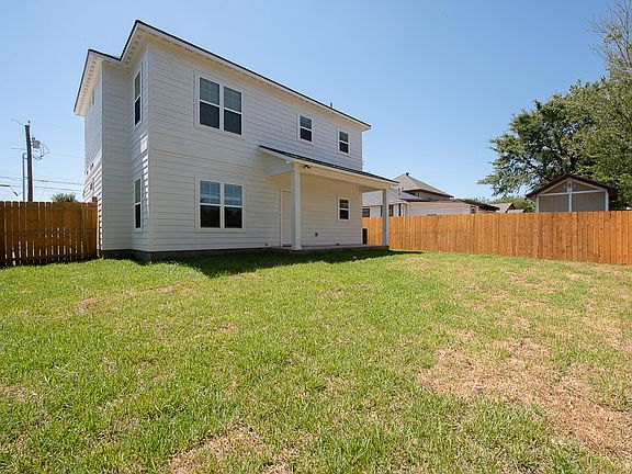 2nd image of 301 Sterling St