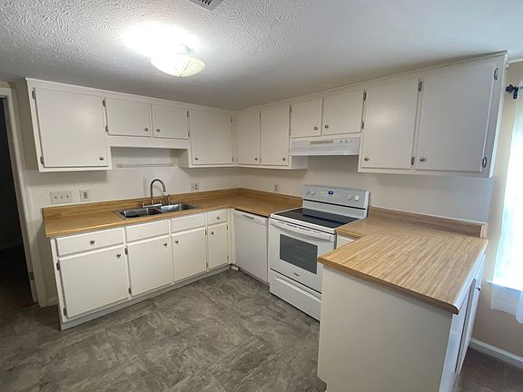 5th image of 1006 Massalina Dr
