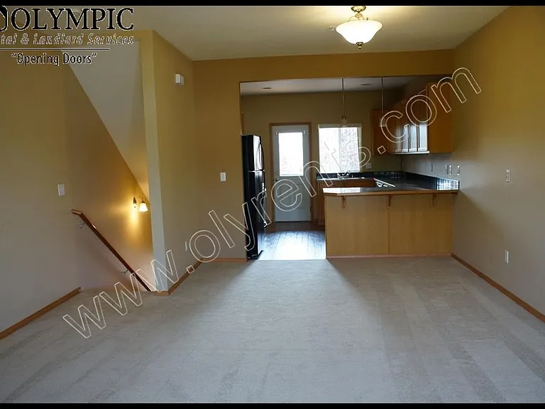 3125 S 45th St — Photo 4