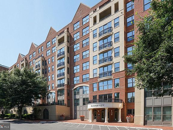 3rd image of 485 Harbor Side St APT 802