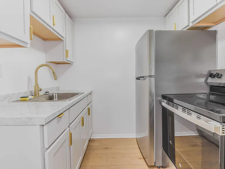 1342 W 114th St #11 — Photo 1