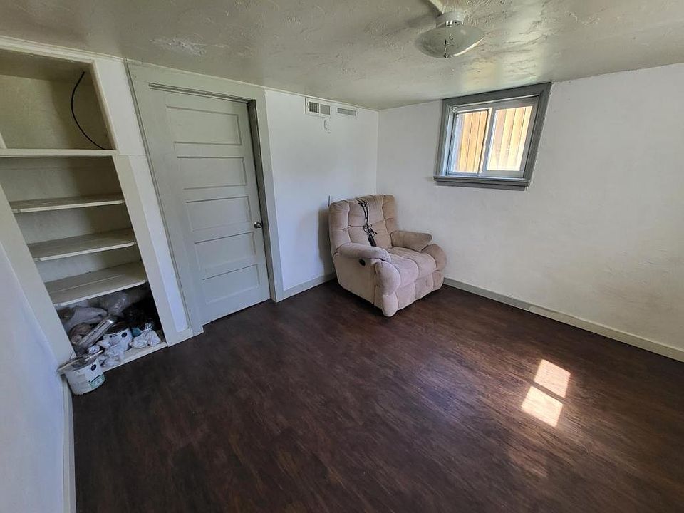 1st image of 127 College St APT B