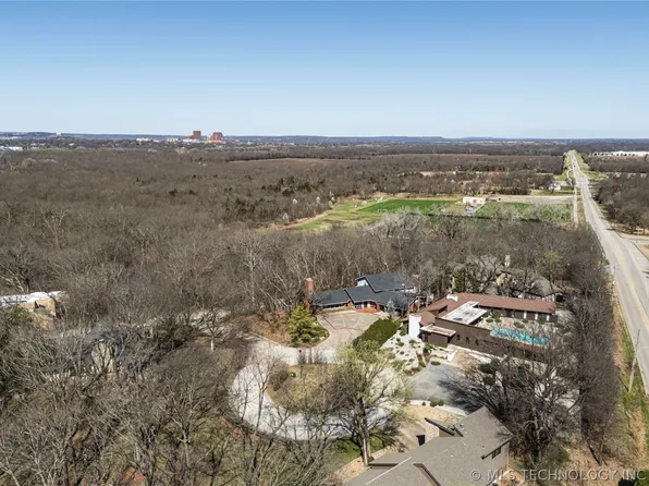 2100 N Star Ct, Bartlesville, OK 74006