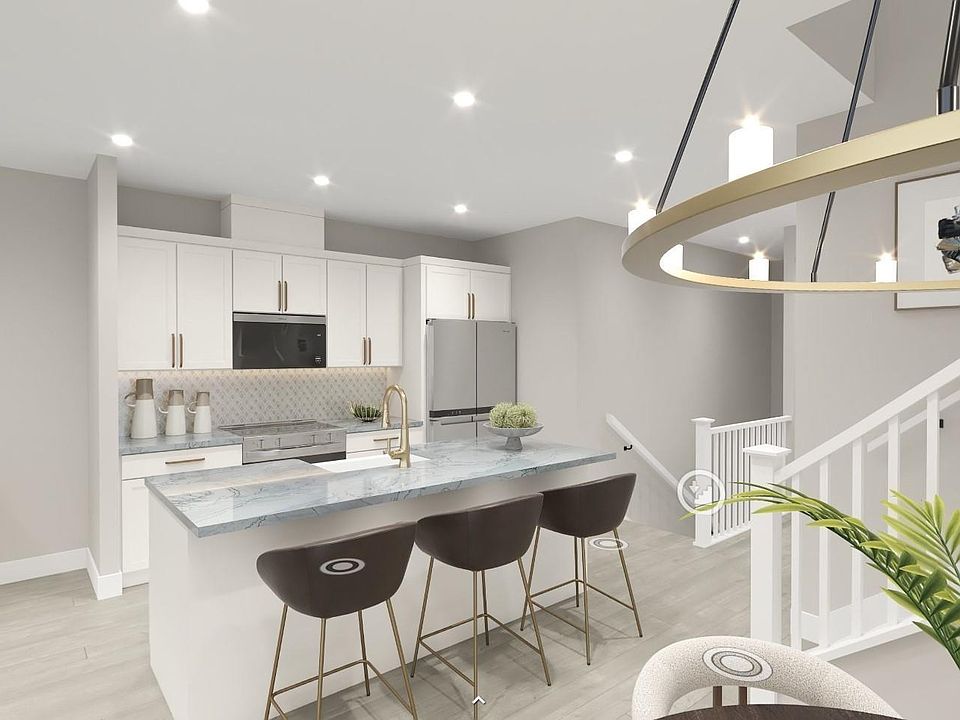 1st image of 646 S Main St