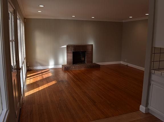 3rd image of 2300 Fleetwood Dr