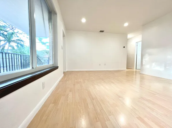 528 NE 64th St, Miami, FL 33138