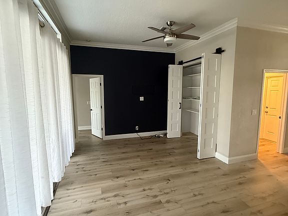 5th image of 949 Westwinds Blvd