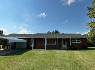 447 County Road 2275e, Casey, IL 62420