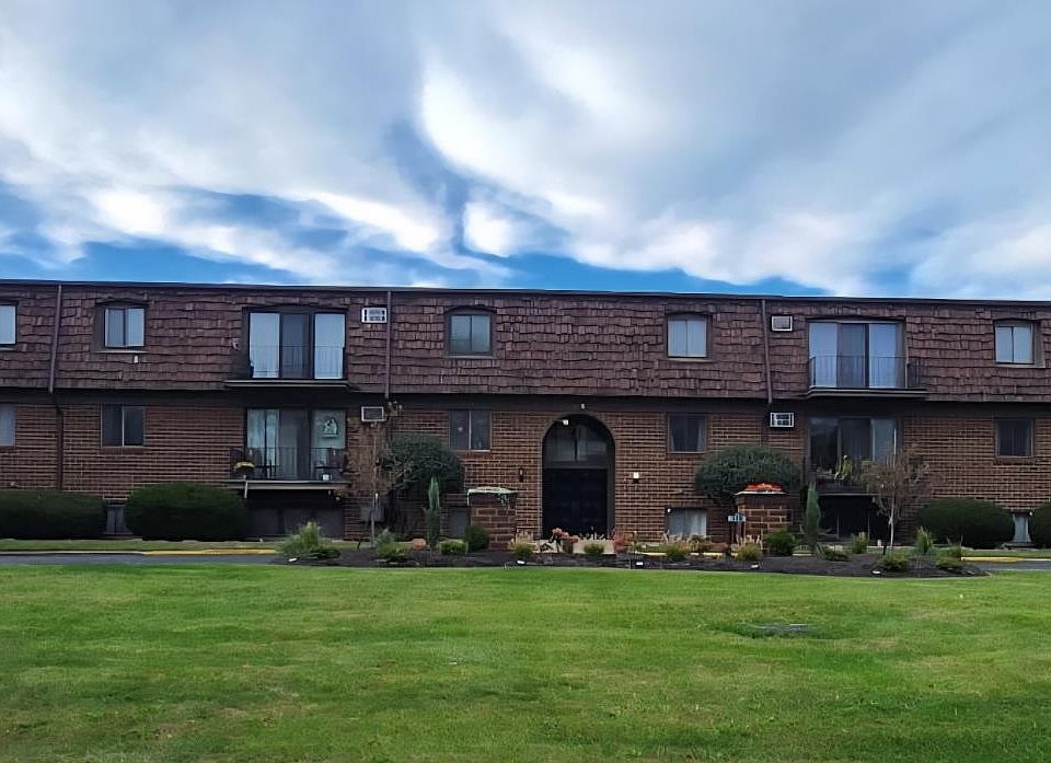 1st image of 119 Stonyridge Dr APT 208