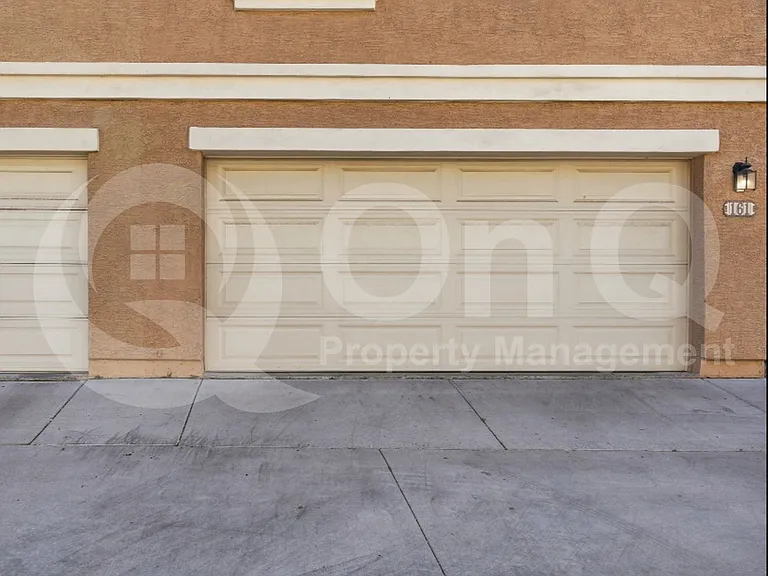 161 W Campbell Ct — Photo 2