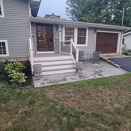 2nd image of 104 North St