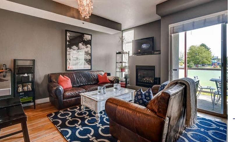 Family Room, porch 1