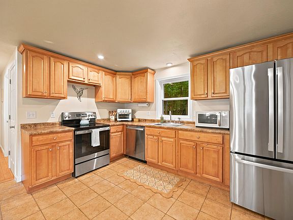 5th image of 3 Millstream Lane