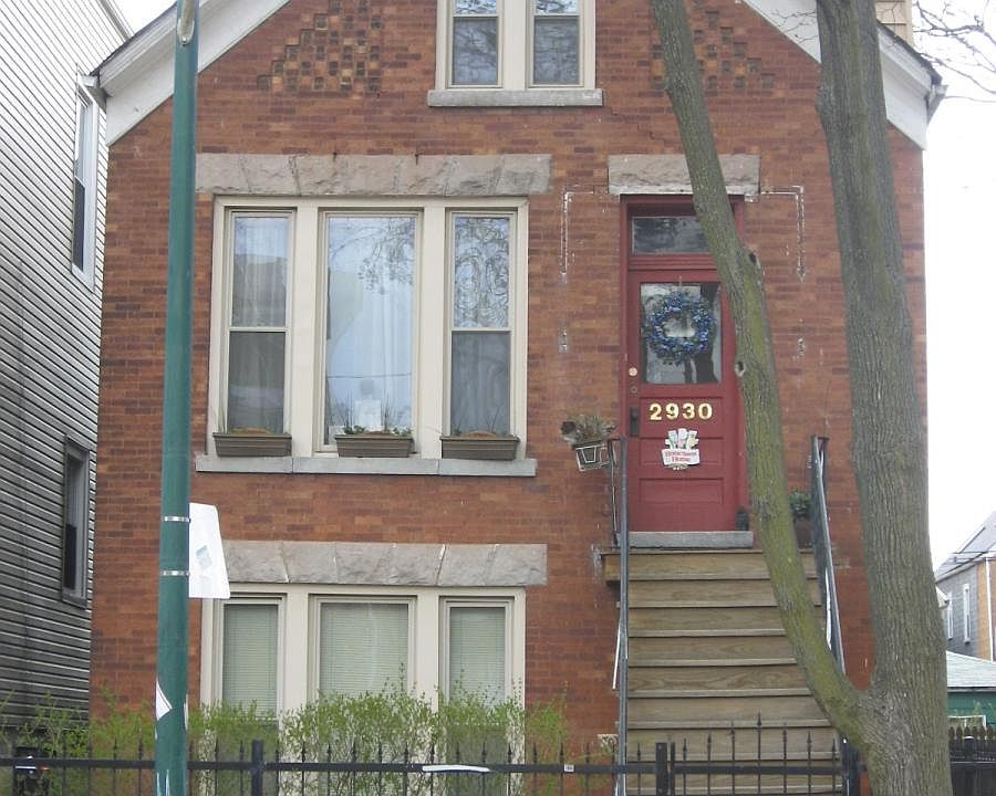 Intimate 2nd flr unit