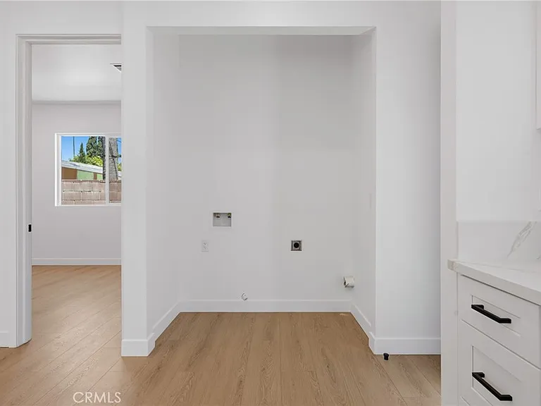7649 Melvin Ave — Photo 16