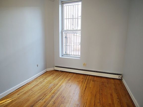 3rd image of 550 Saint Marks Ave #2R