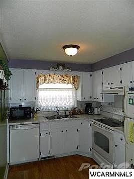 5th image of 1110 Wilbur St