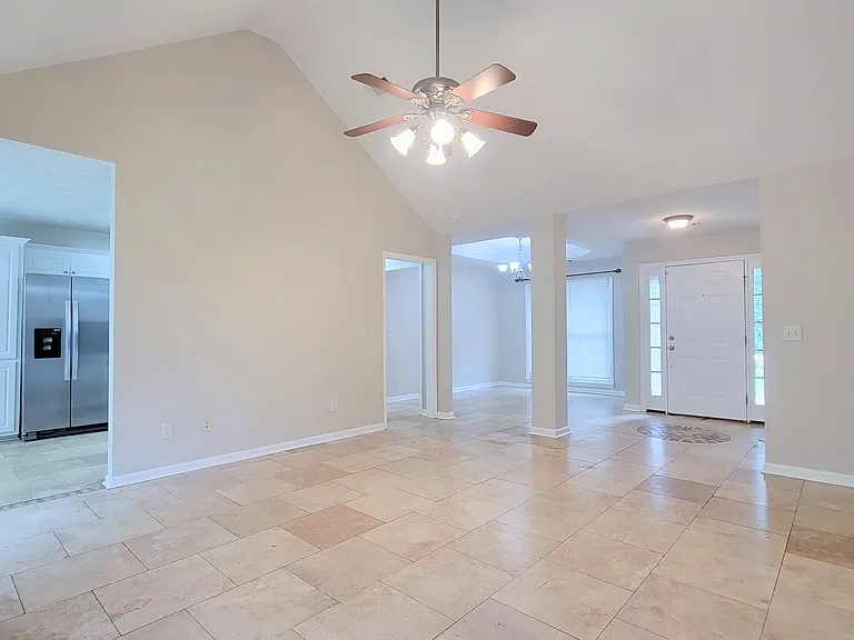 11 Running Bear Dr — Photo 3