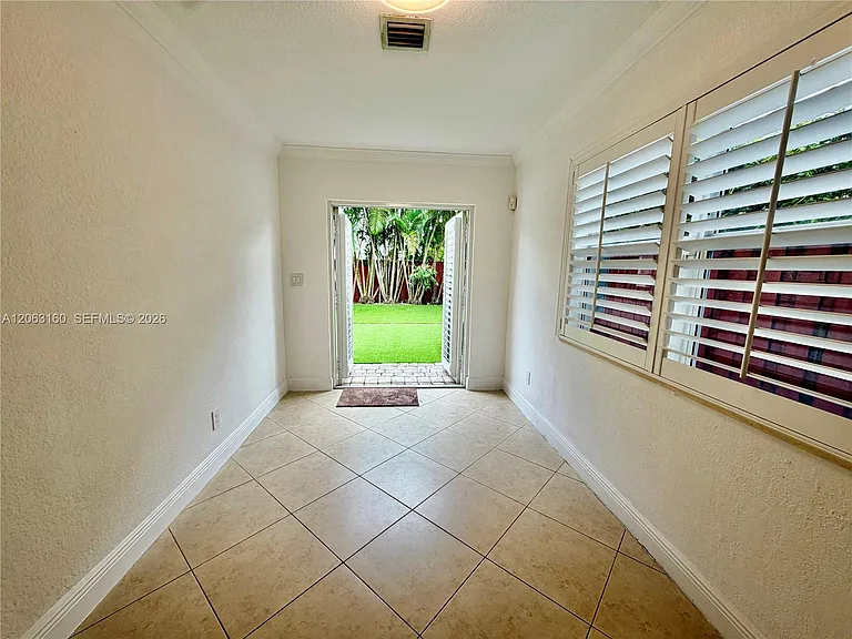 5744 SW 54th Ter — Photo 13