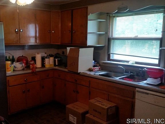 4th image of 1230 E Olive St