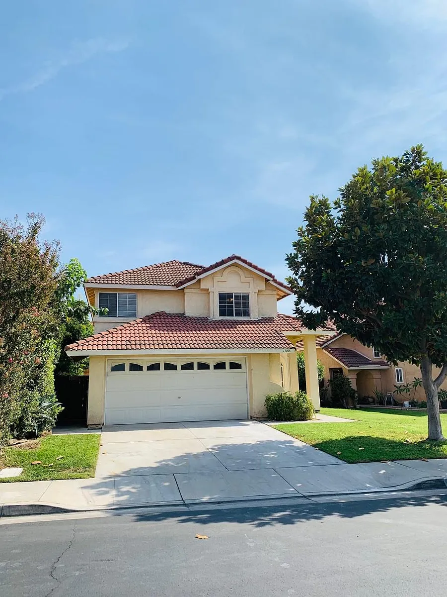 Building Photo - 13058 Reindeer Ct