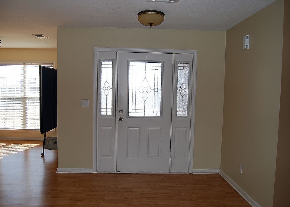 2nd image of 6004 Whitecliff Dr