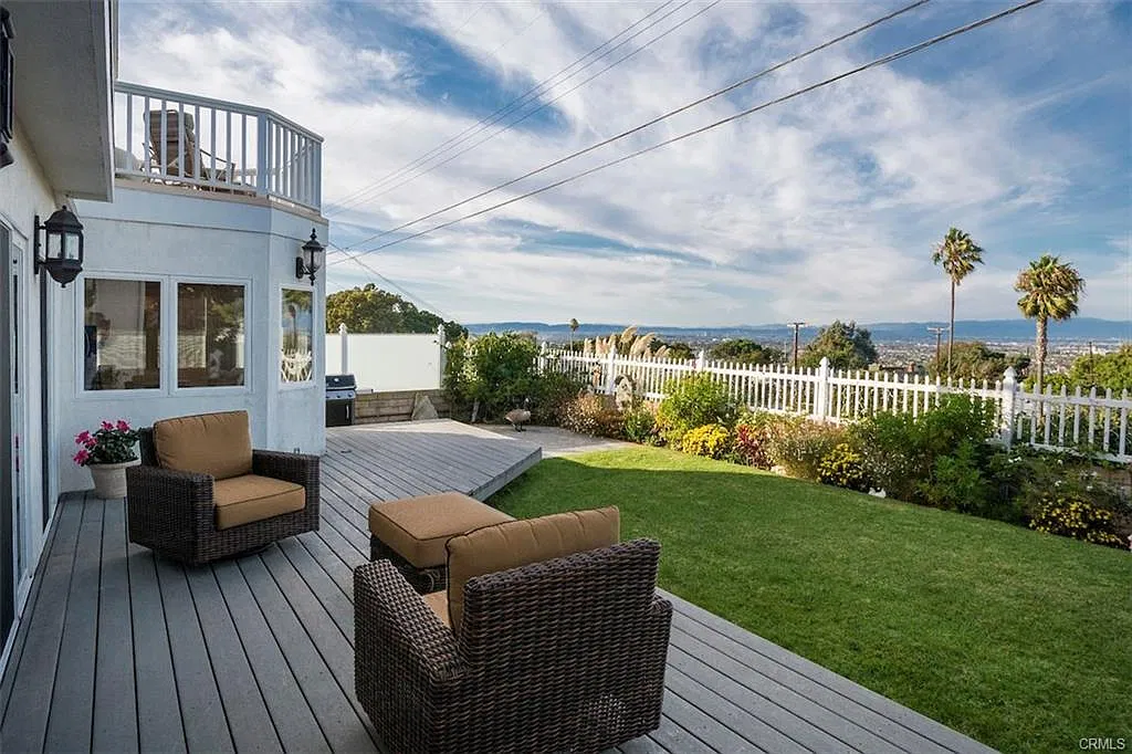 4 bed, 3.5 bath, 3541 sqft, $9,495 — Photo 3