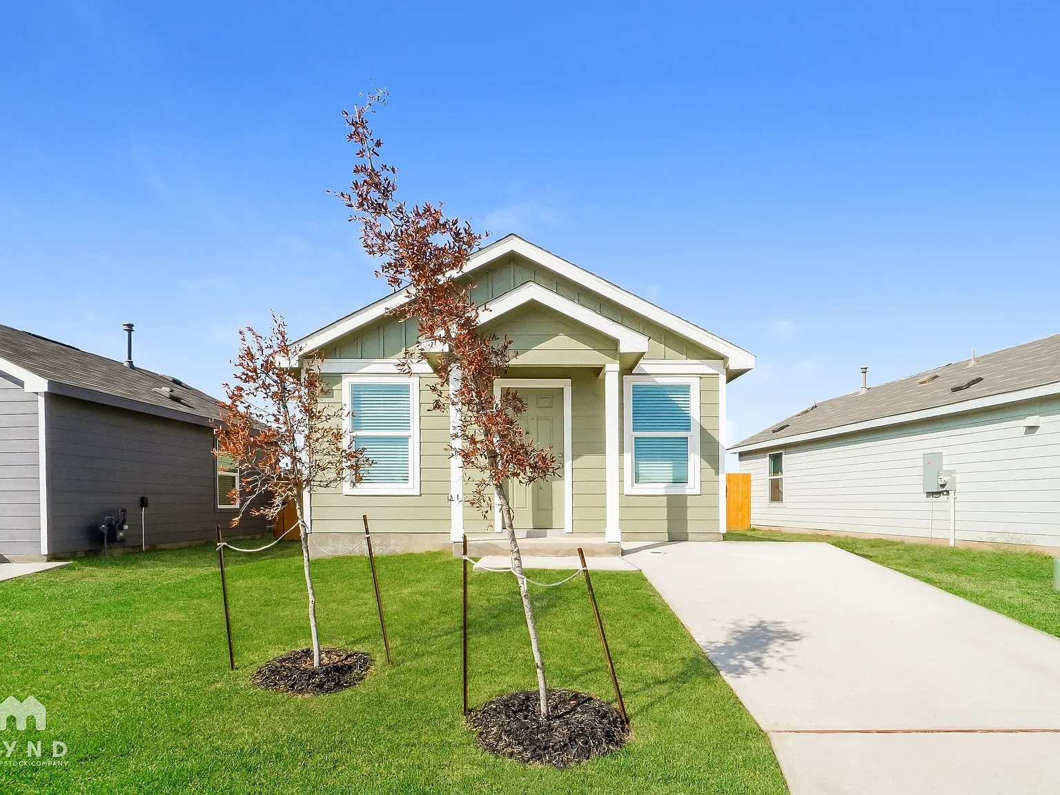 3 bed, 2.0 bath, 1244 sqft, $1,309 — Photo 1