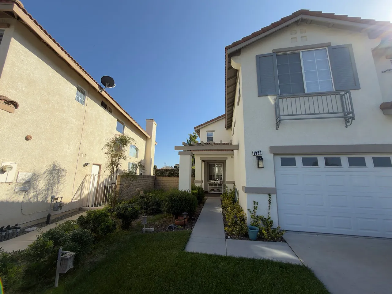 3 bed, 2.5 bath, 1849 sqft, $2,450 — Photo 3