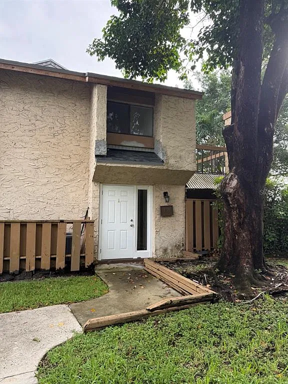 3 bed, 2.0 bath, 1100 sqft, $2,500 — Photo 1