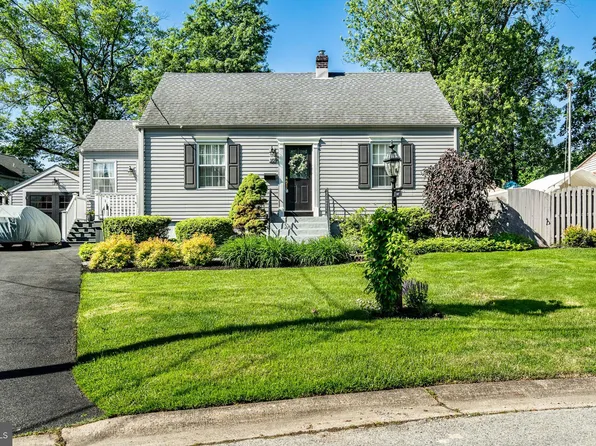 10 Garrett Rd, Wilmington, DE 19809