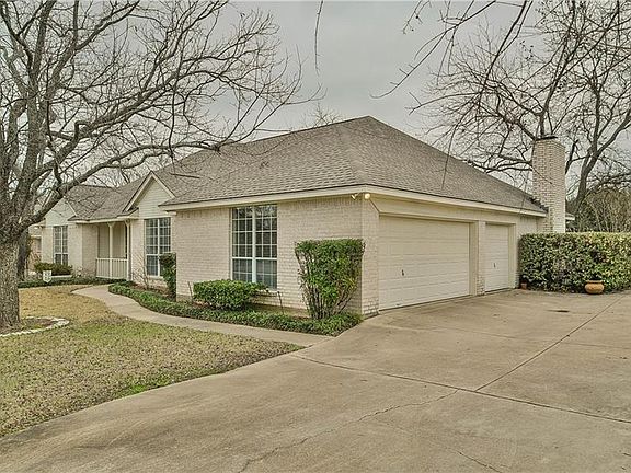 3rd image of 6305 Kenilworth Ct