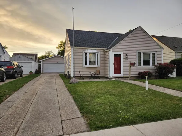 7933 29th AVENUE, Kenosha, WI 53143